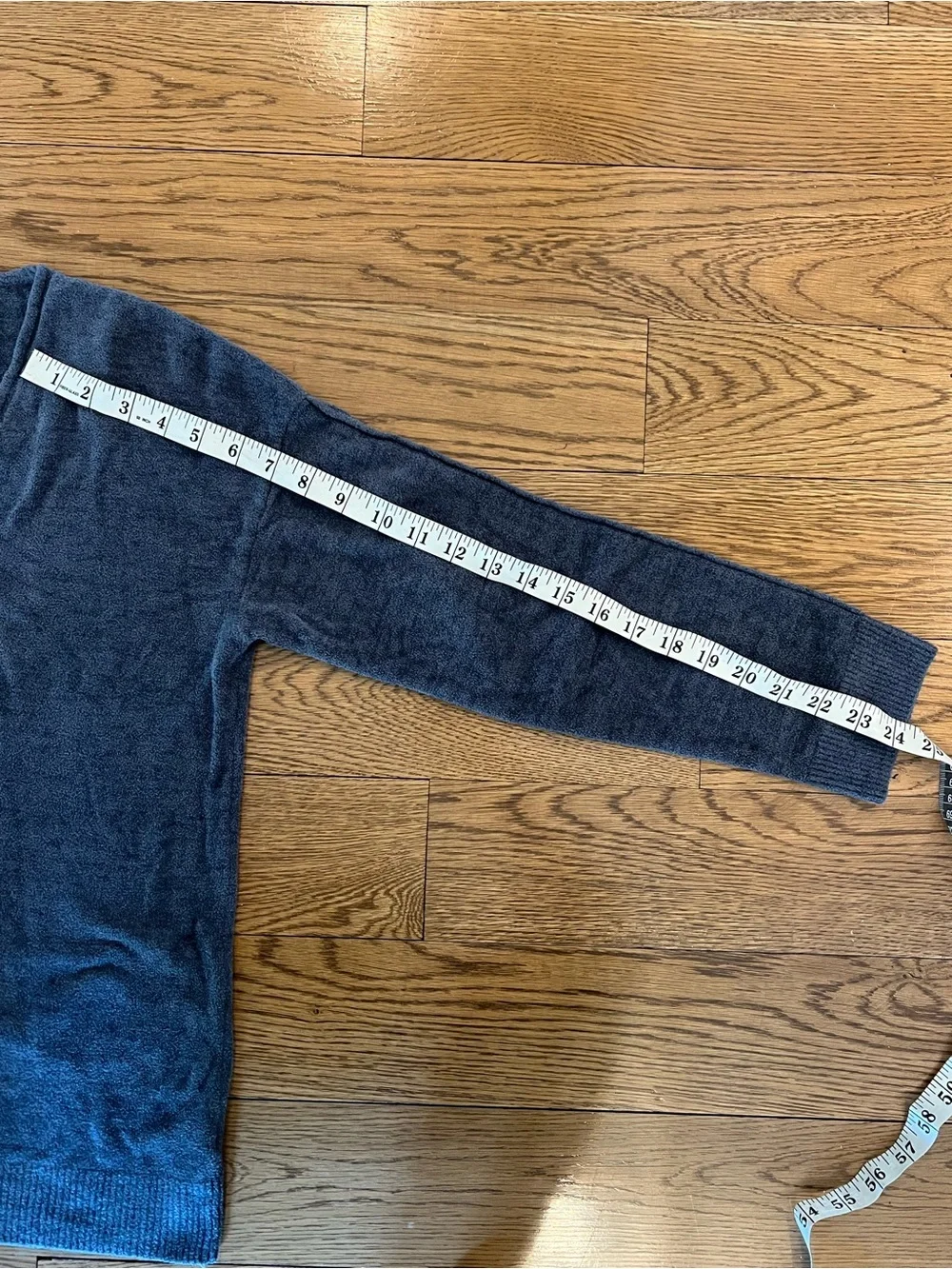 Barefoot Dreams Blue Gray V-Neck Sweater Size Small